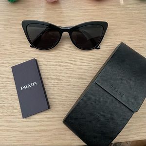 PRADA cat eye sunglasses ✨